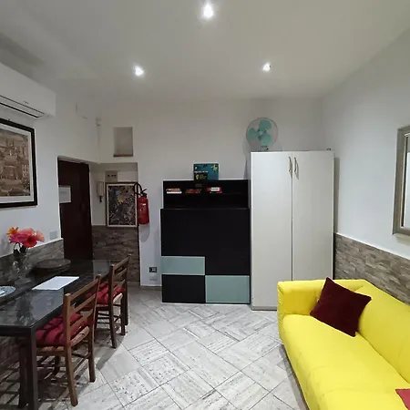 In A Lively Area Apartment Rome